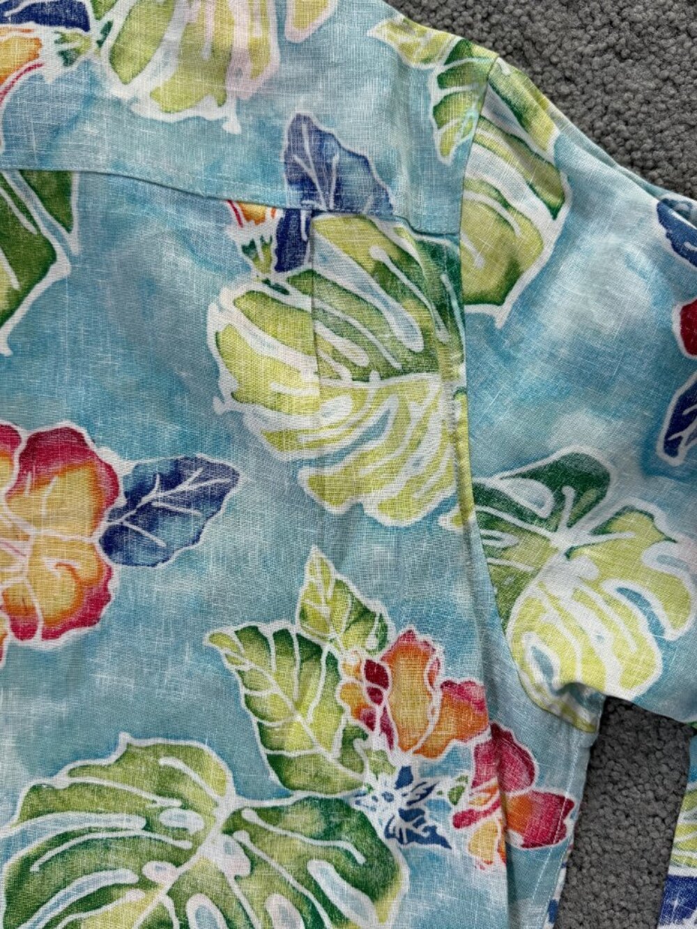 Tommy Bahama Fiesta Keys Linen Shirt - color "Blue Crush" - Men's Size L - NWOT - Picture 12 of 12